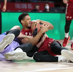 [2-2] Un ultradefensivo Bayern Múnich fuerza el quinto (59-52)