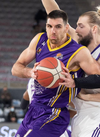 Leyma Coruña y Basquet Girona ganan a los líderes