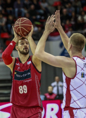 Tecnyconta Zaragoza sufre para vencer a Montakit Fuenlabrada (80-75)