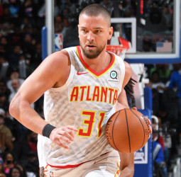 Un accidente de trafico pone en peligro la carrera deportiva de Chandler Parsons