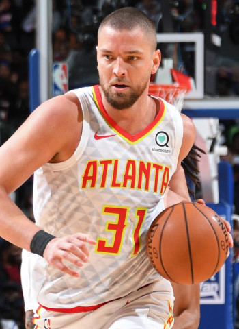 Un accidente de trafico pone en peligro la carrera deportiva de Chandler Parsons