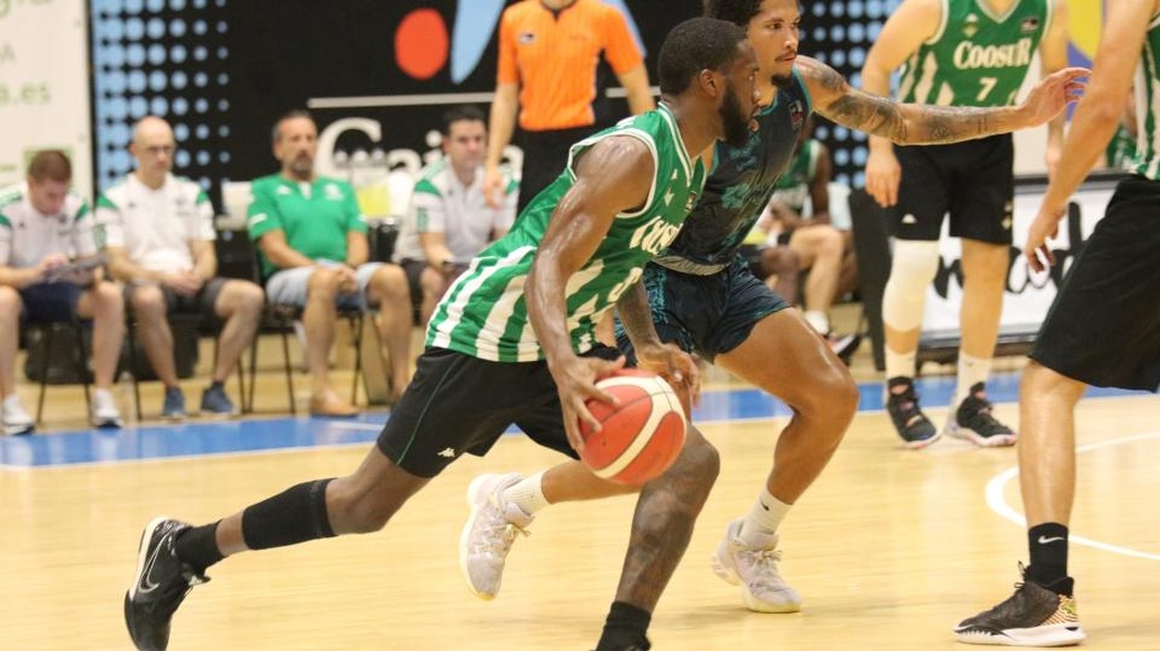 Victoria del Coosur Real Betis ante un luchador Hestia Menorca (75-92)