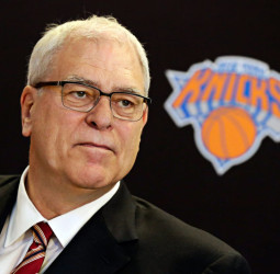 Bomba en New York, Carmelo se queda, Phil Jackson se va
