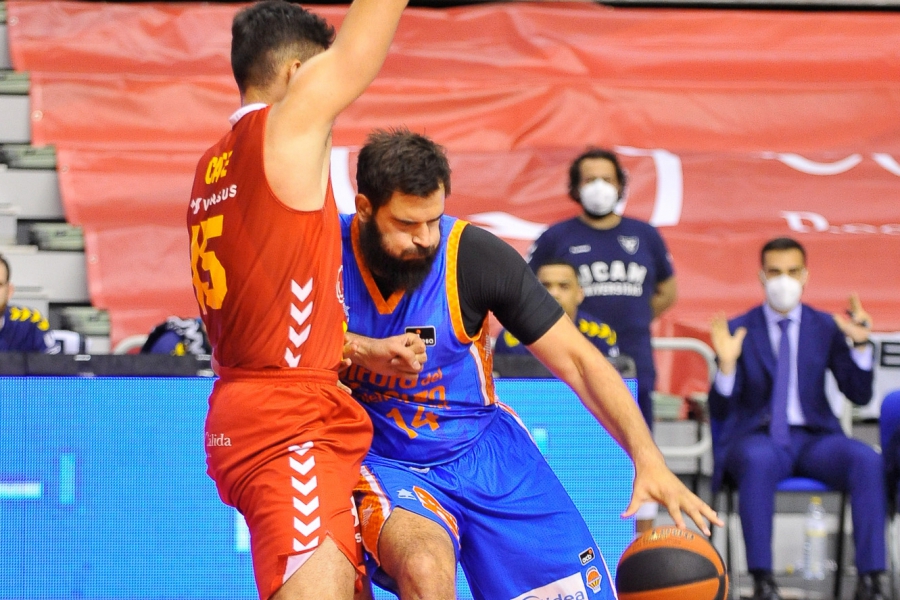 Valencia Basket alarga su racha positiva en la pista de UCAM Murcia (66-80)
