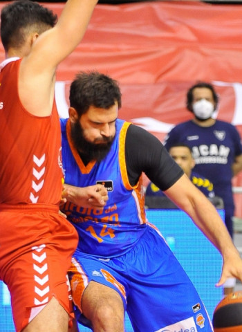 Valencia Basket alarga su racha positiva en la pista de UCAM Murcia (66-80)