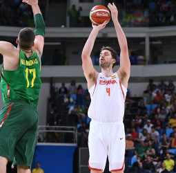 La mejor España reaparece en Río y aplasta a Lituania (109-59)