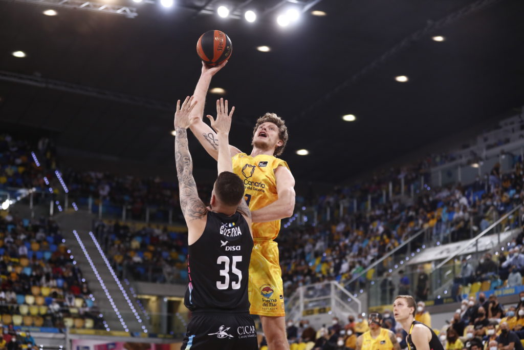 Un superlativo Gran Canaria se lleva el derbi canario (89-77)