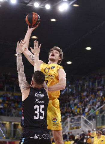 Un superlativo Gran Canaria se lleva el derbi canario (89-77)