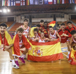 España vuela a la final del Europeo tras remontar a Grecia, 77-71