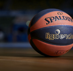 Cinco nuevos positivos por COVID-19 en la plantilla de Monbus Obradoiro