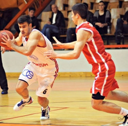 El ICL Manresa refuerza la plantilla con el pívot Marjan Cakarun