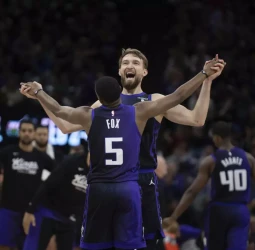 Sabonis marca el camino ante los Suns