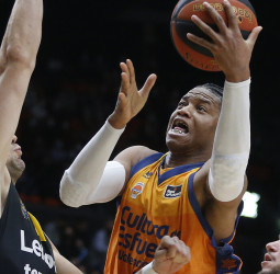 Victoria de fe del Valencia ante Lenovo Tenerife (92-88)