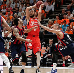 Baskonia cae en Valencia y se despide de la Liga Endesa
