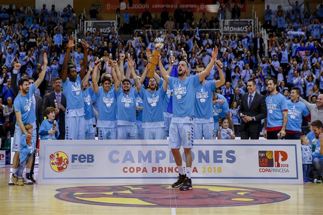 Cafés Candelas se reconcilia con la historia de los campeones (90-86)