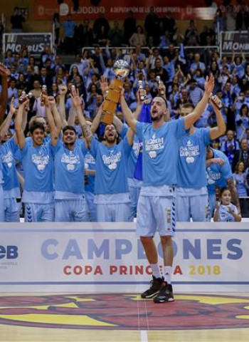 Cafés Candelas se reconcilia con la historia de los campeones (90-86)