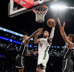 Unos diezmados Nets no pueden con los Bucks