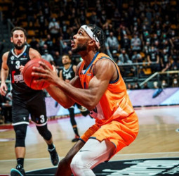 Jaron Blossomgame, cerca del As Mónaco