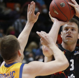 El Gran Canaria se imponen con resiliencia en la Fonteta (89-90)