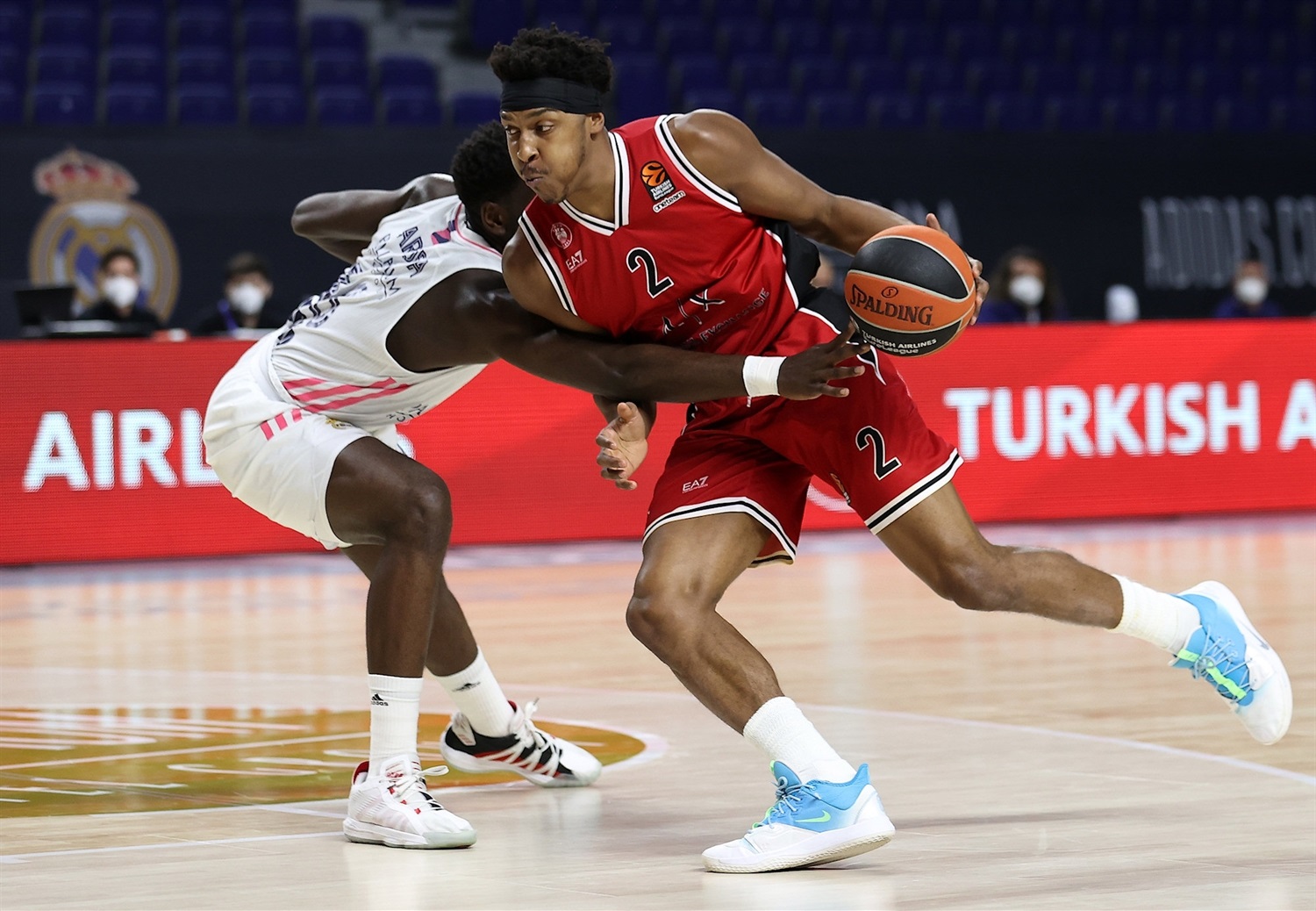 El Armani Milán corta la racha victoriosa del Real Madrid (76-80)
