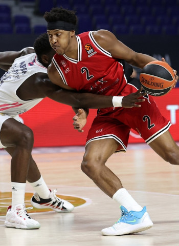 El Armani Milán corta la racha victoriosa del Real Madrid (76-80)