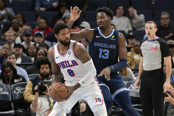 Ni con su trio estrella en pista es capaz de ganar los Sixers, 111-117