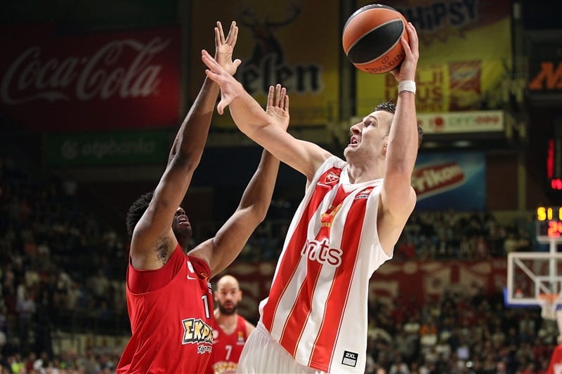 Estrella Roja gana a Olympiacos a ritmo de Ennis (89-78)