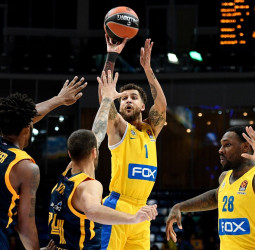 Shved y Gill lideran la victoria de Khimki sobre Maccabi (89-83)