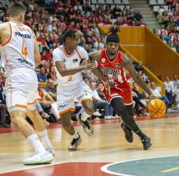 Valencia Basket vence al Girona y será cabeza de serie, 85-91