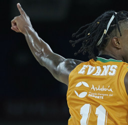 El Betis Basket se estrena de la mano de un Evans imperial (87-83)