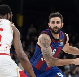El Mónaco asfixia al Barça el día del debut de Ricky Rubio (67-77)
