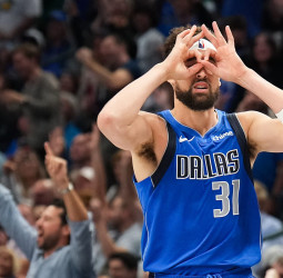 Dallas supera a unos correosos Jazz, 110-102