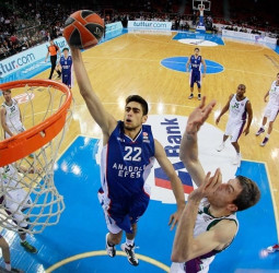 Korkmaz y el Anadolu Efes pactan las cláusulas NBA