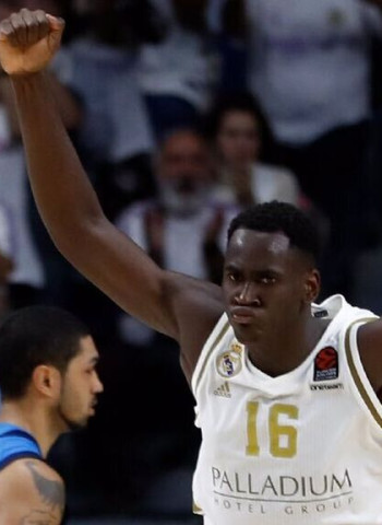 El Real Madrid sigue invicto en el WiZink Center (85-71)