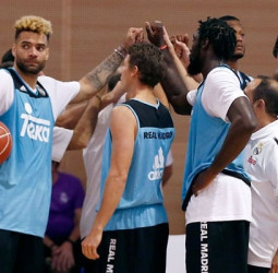 Primer test del Real Madrid para preparar la Supercopa