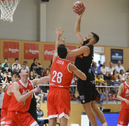 Valencia Basket se estrena en Sant Julià con un triunfo ante ICL Manresa (84-67)