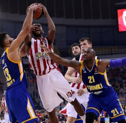 Milutinov y Printezis mantienen invicto al Olympiacos (92-75)