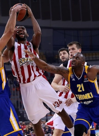 Milutinov y Printezis mantienen invicto al Olympiacos (92-75)