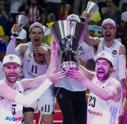 España supera a Italia en número de títulos internacionales