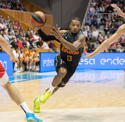 Bàsquet Girona lleva al límite al Valencia (75-79)