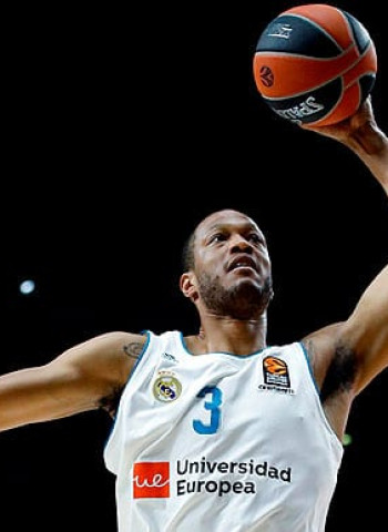 El Madrid gana al Bamberg y se medirá al Panathinaikos en el playoff (106-86)
