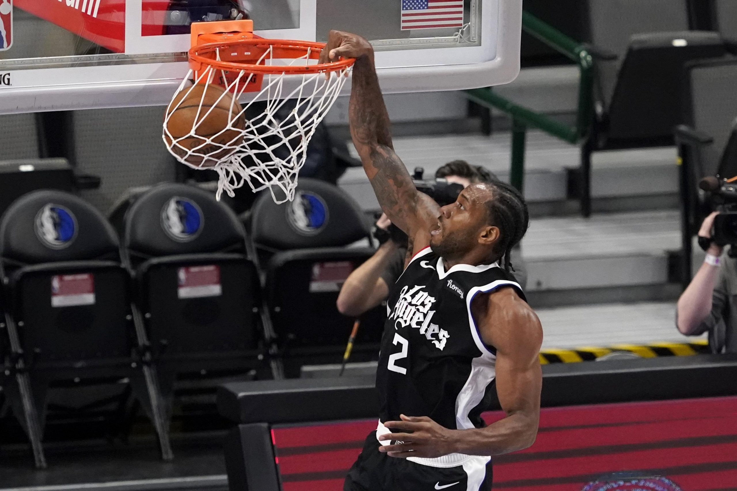 Los Clippers empatan la eliminatoria desde la defensa (81-106) [2-2]