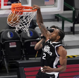 Los Clippers empatan la eliminatoria desde la defensa (81-106) [2-2]