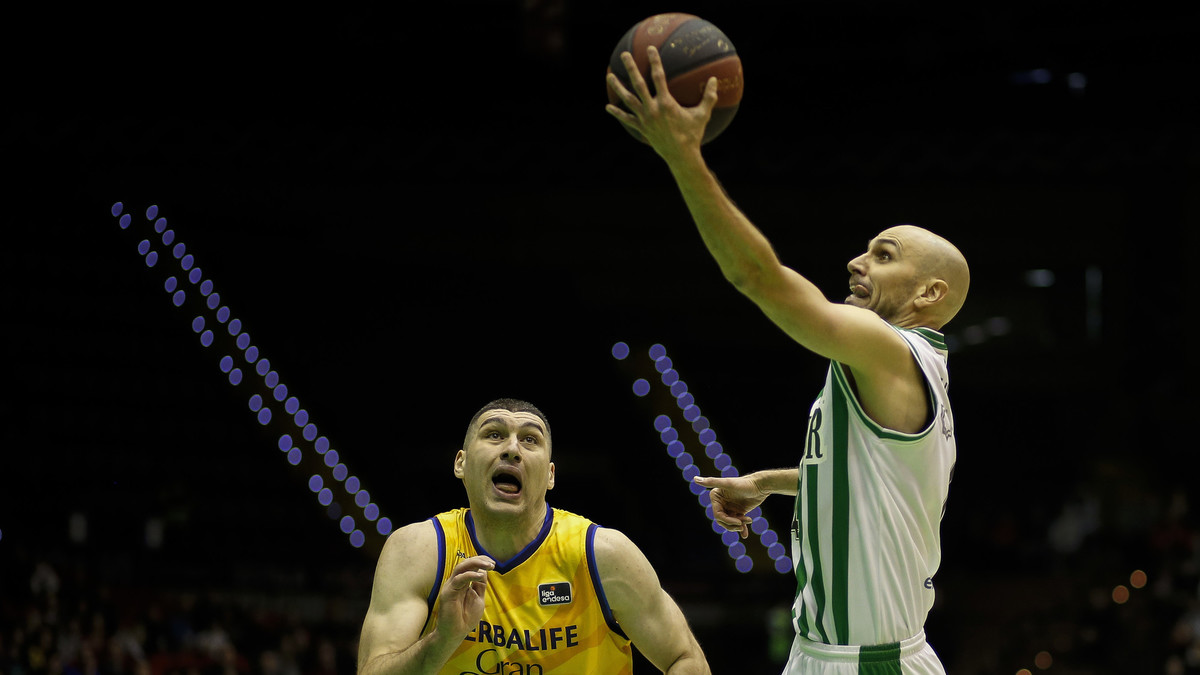 El Coosur Betis se aferra a la vida tras ganar al Herbalife GC (82-81)