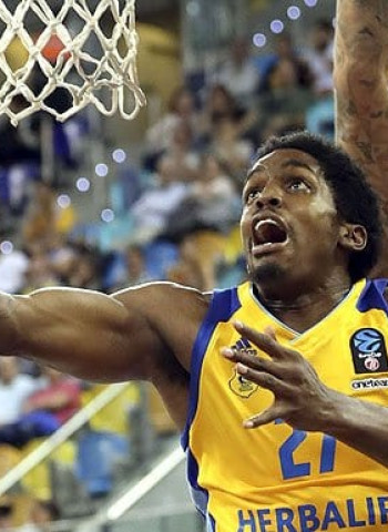 Festín ofensivo del Herbalife Gran Canaria ante el Zenit (97-87)