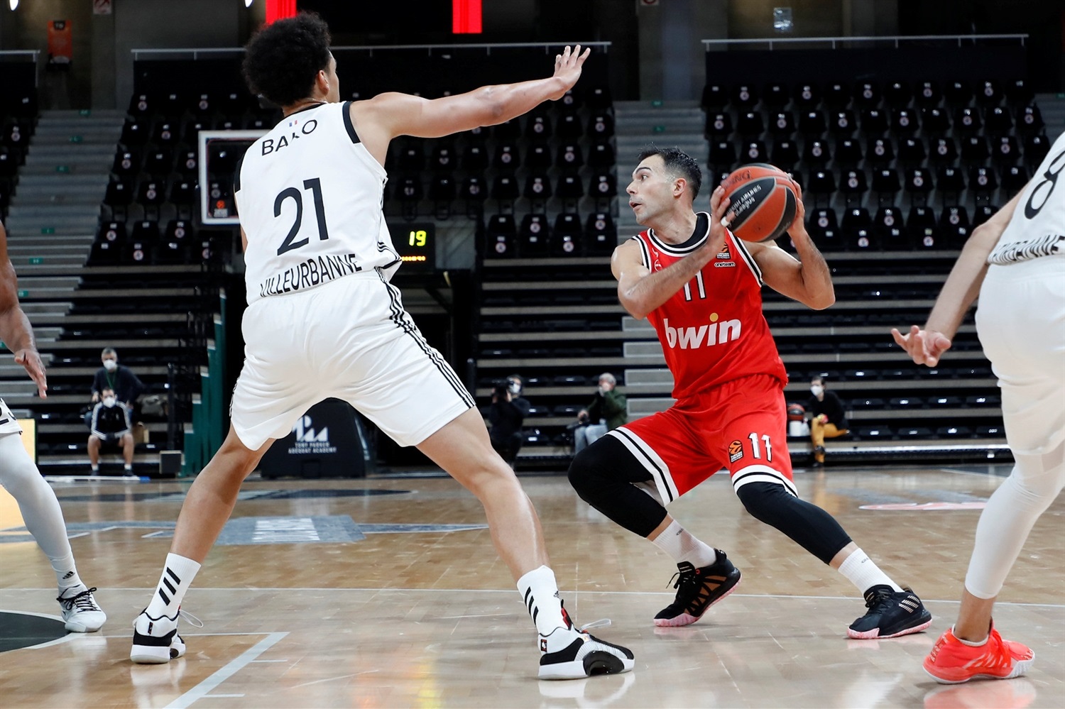 Sloukas marca las diferencias ante el ASVEL Villeurbanne (93-101)