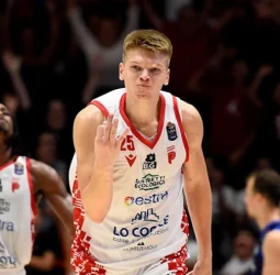 ¿Quién es el nuevo fichaje del Leyma Coruña, Karlis Šilinš?