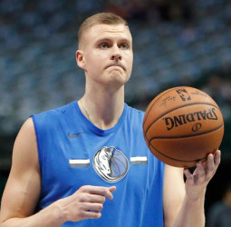 Porzingis jugará en los Mavericks e intentará demostrar su plena recuperación