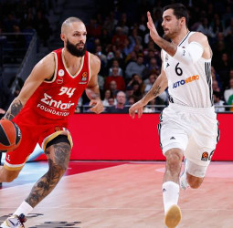 Olympiacos domina al Real Madrid, 86-96