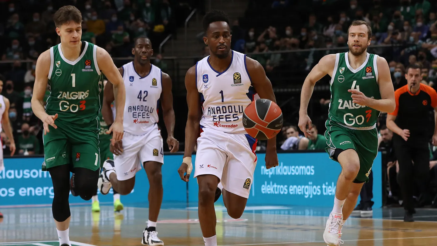 El Anadolu Efes gana en Kaunas (71-85)